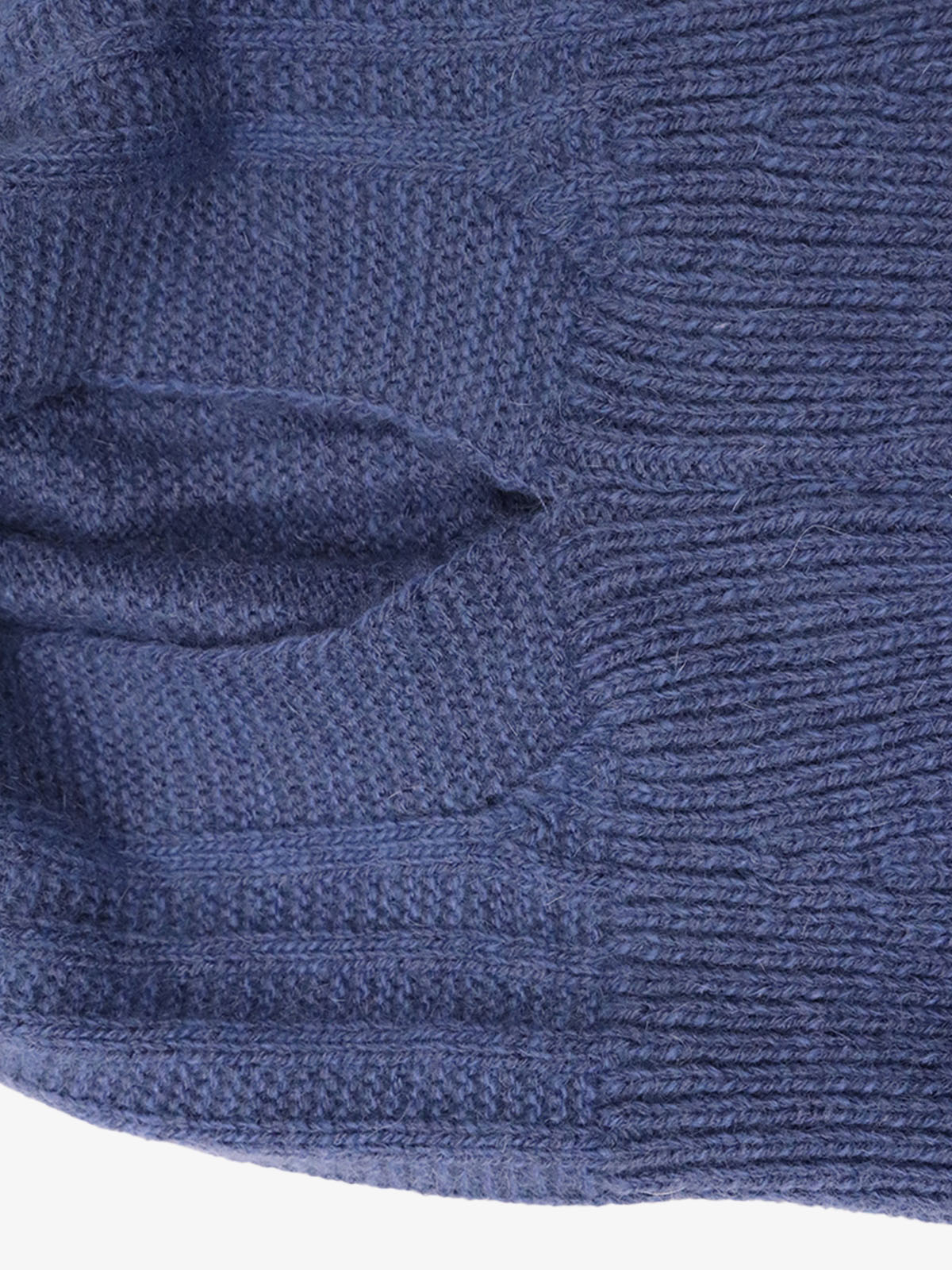 Winter Aviator Hat with Faux Fur Trim - Stylish and Warm Protection for Cold Weather 