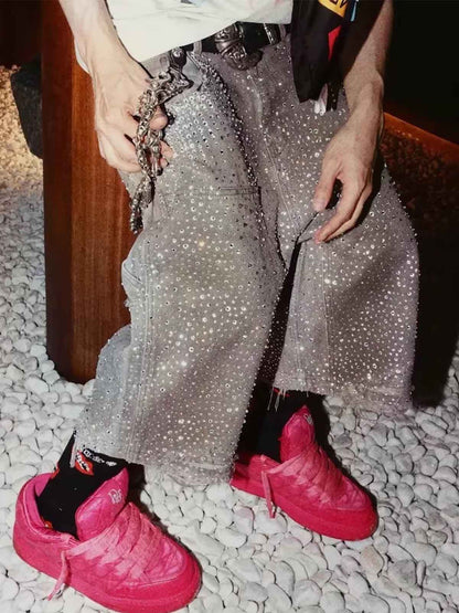 Studded Denim Cargo Shorts for Men with Rhinestone Embellishment, Fashionable Streetwear Style, Distressed Hem Design?