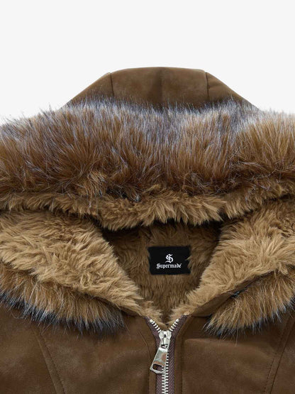 Edgy Spike-Embellished Sunglasses for Bold Fashion Statements 