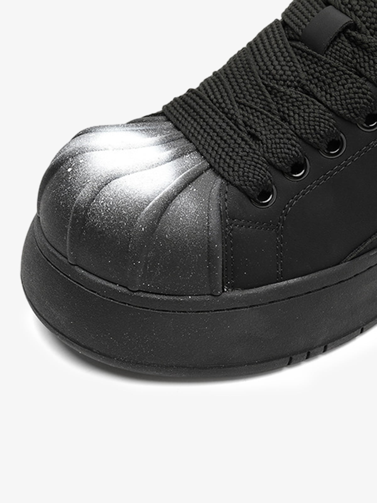 Black Chunky Sneakers with Fluid Lines and Granular Outsole for Everyday Wear 