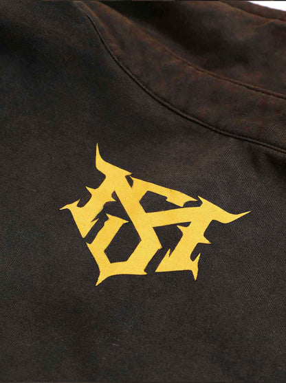 Distressed spray washed cotton fake two-piece loose long-sleeved T-shirt with embroidered badge logo and offset print design?