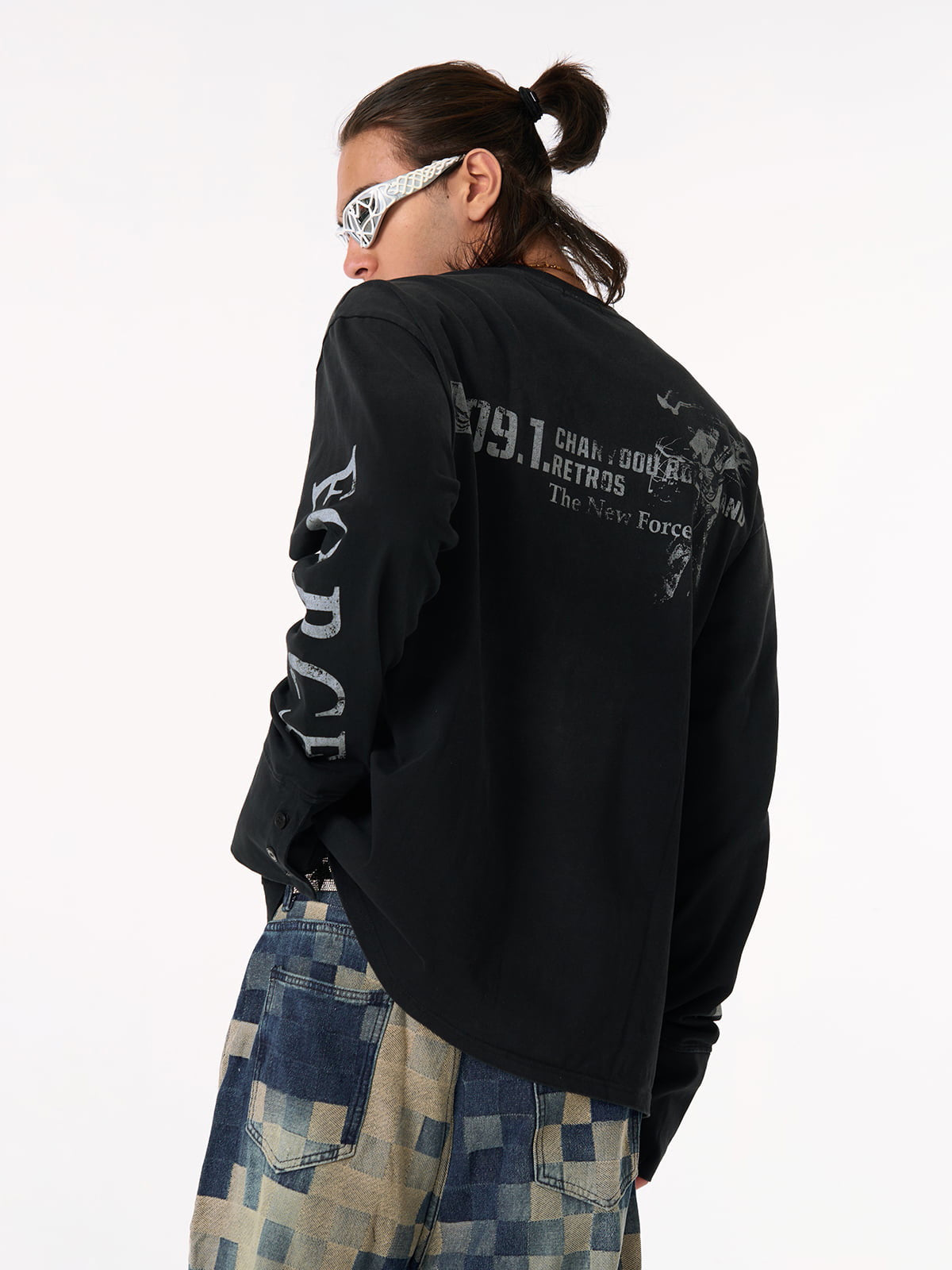 Distressed NO. 09 Long Sleeve T-Shirt 