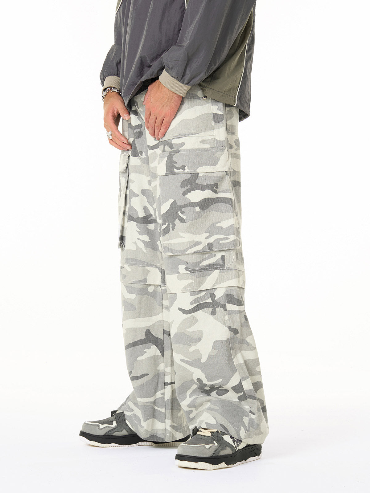 Camouflage Multi Pocket Cargo Pants - 2289 