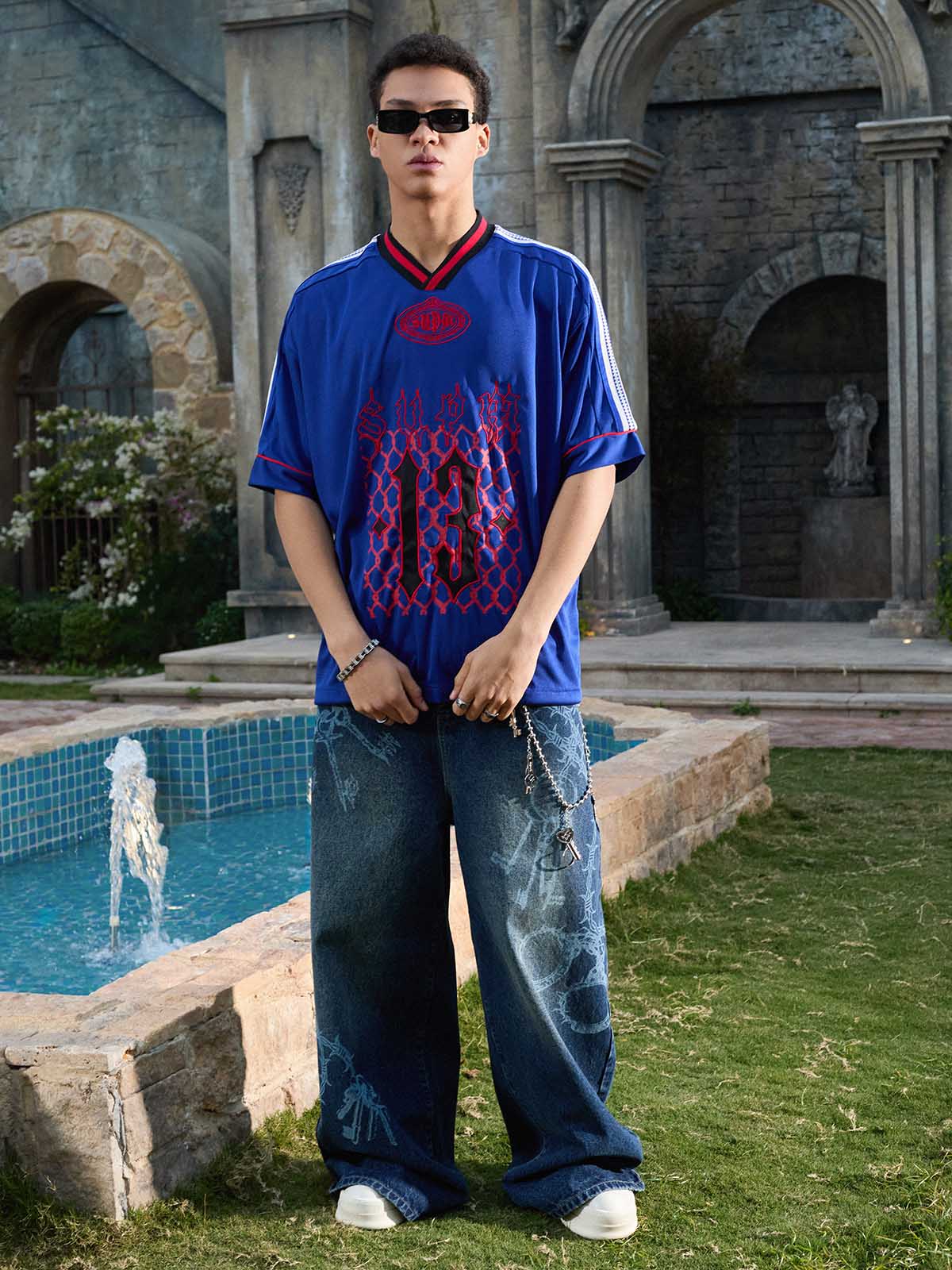 Supermade Color-Blocked V-Neck Embroidered Jersey Short-Sleeved?