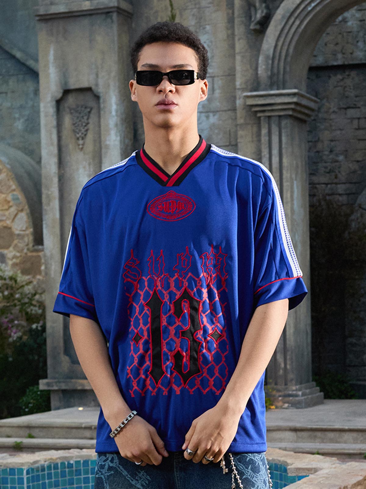 Supermade Color-Blocked V-Neck Embroidered Jersey Short-Sleeved?