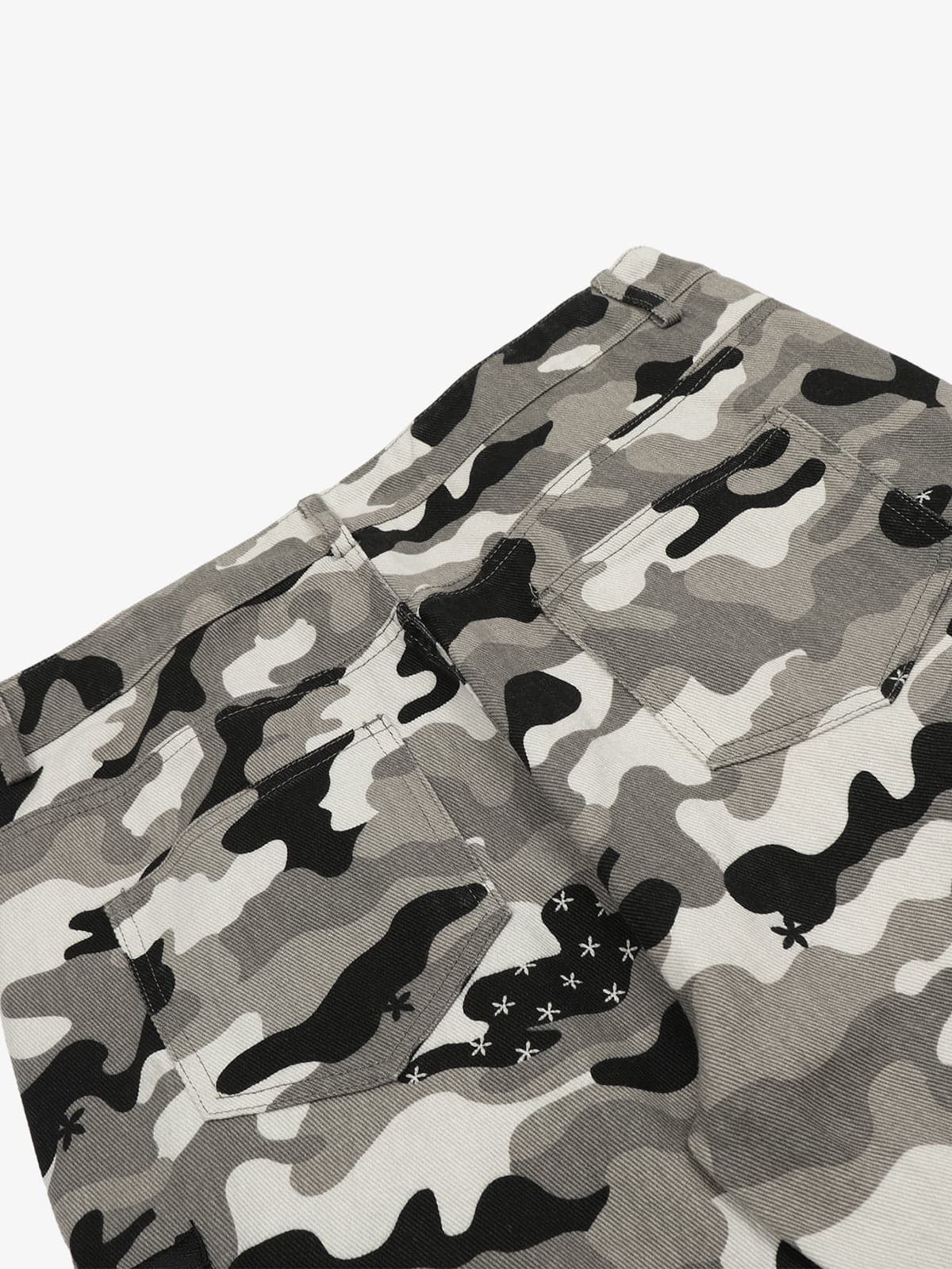 Cotton Camouflage Cargo Pants with Wide Leg and Checkerboard Patches?
