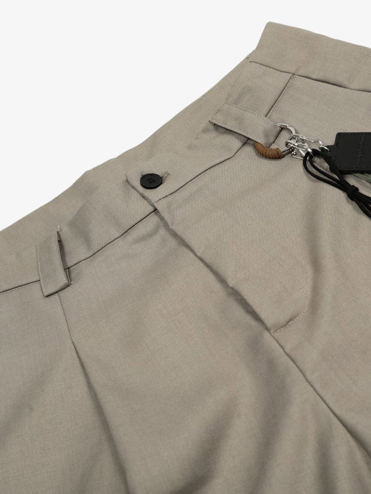 Deconstructed Pleated Pendant Casual Jorts 