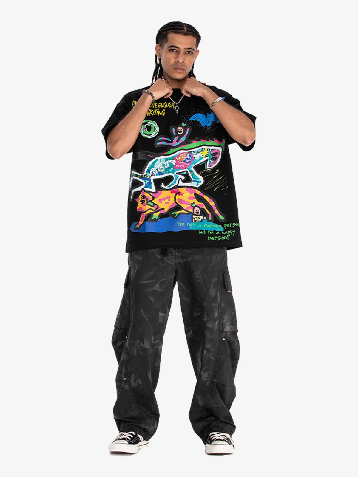 Cotton Graphic Print T-Shirt with Vibrant Street Art Design for Men?