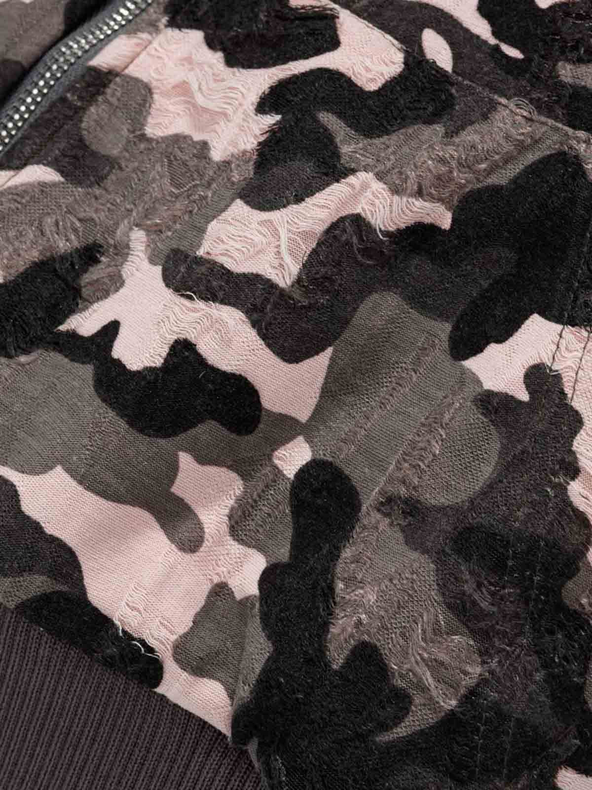 Camouflage Pattern Hoodie for Casual and Outdoor Use 