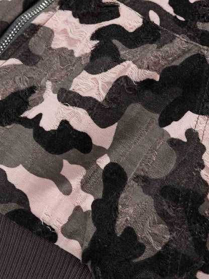 Camouflage Pattern Hoodie for Casual and Outdoor Use 