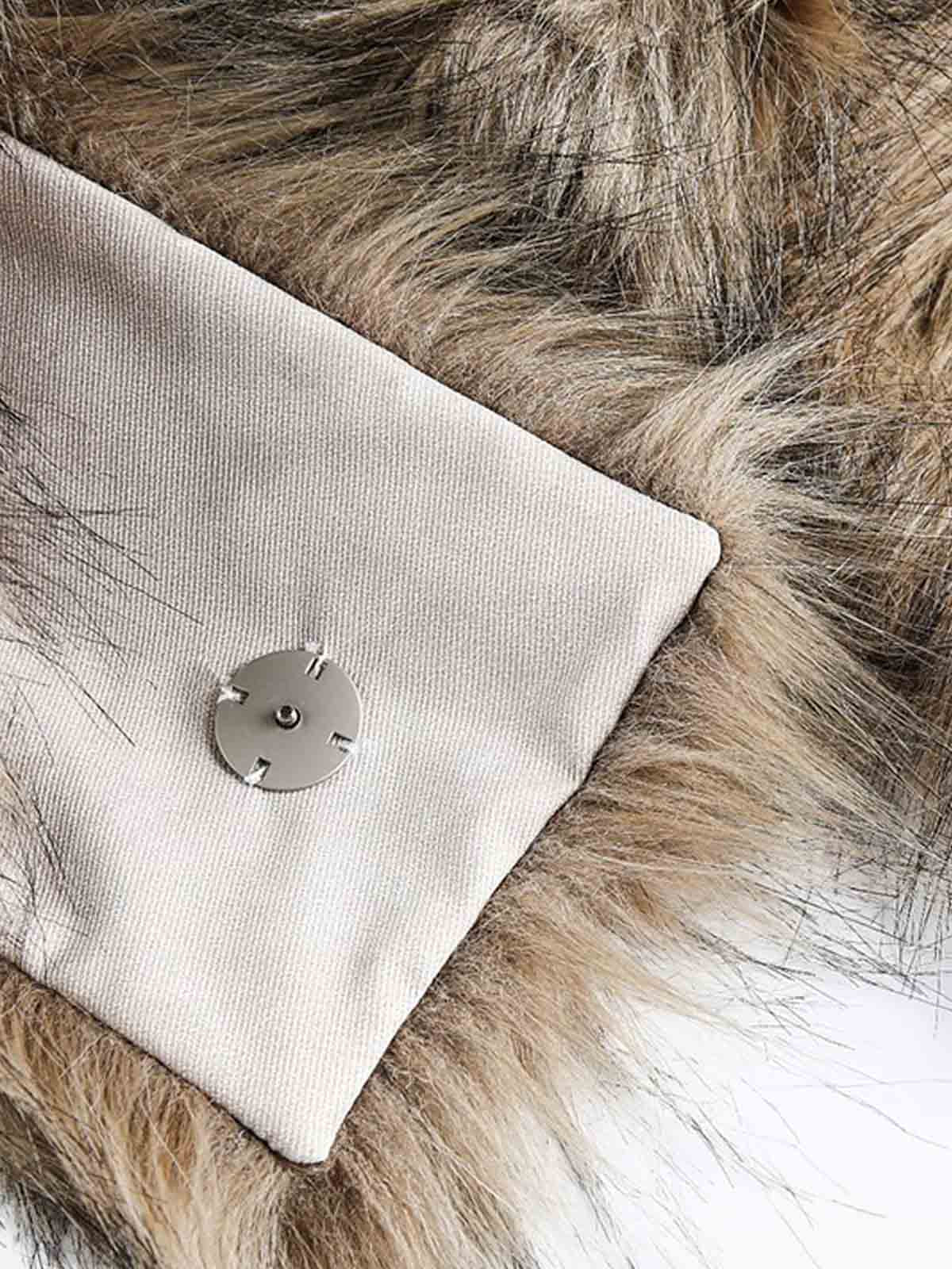 Winter Essential Faux Fur Trimmed Puffer Jacket with Arrow Buckle Design 