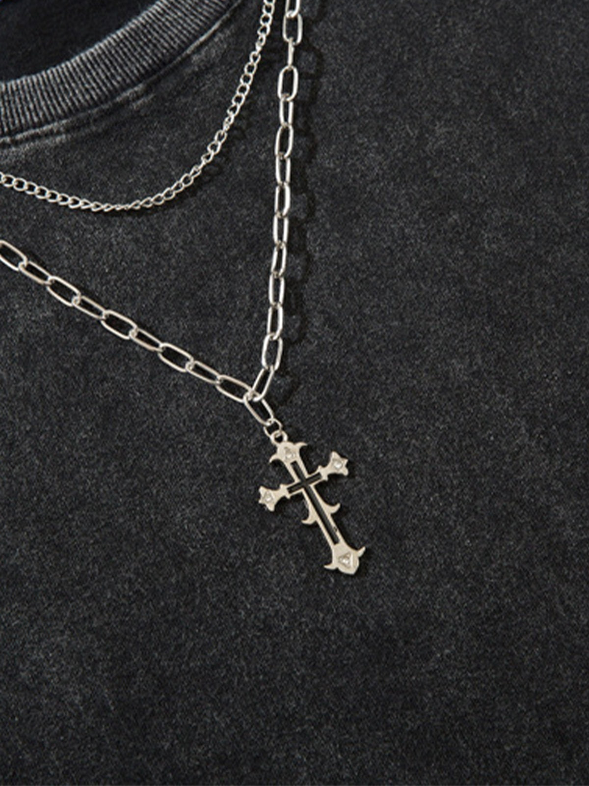 Cotton Ripped Sleeveless Tank Top with Frayed Hem and Cut-Out Details for Edgy Streetwear Style 