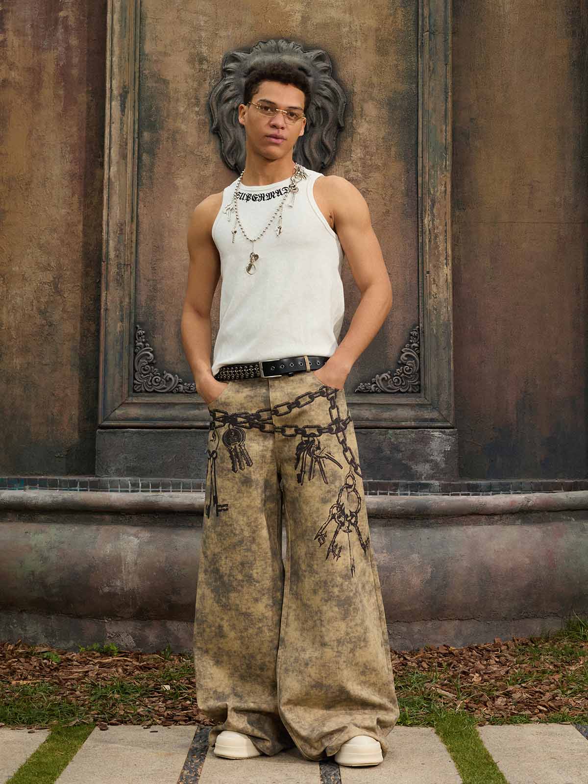 Supermade Distressed Chain And Key Print Baggy Pants?