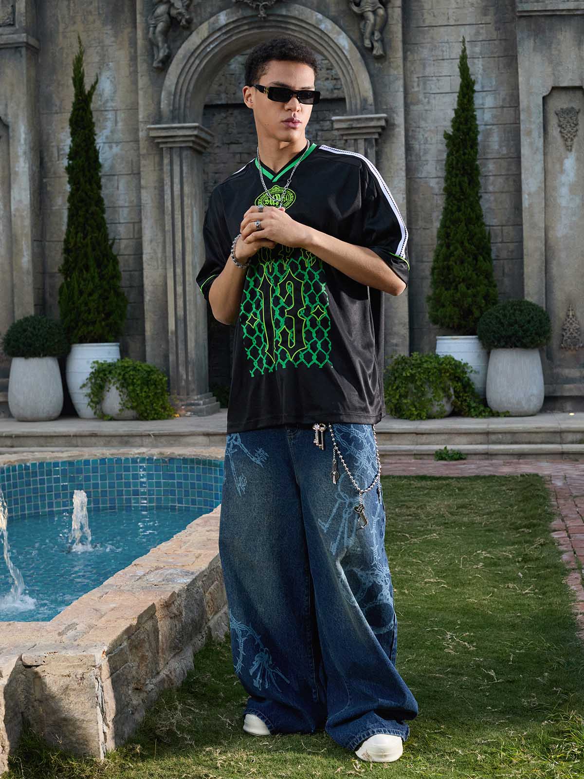 Supermade Color-Blocked V-Neck Embroidered Jersey Short-Sleeved?