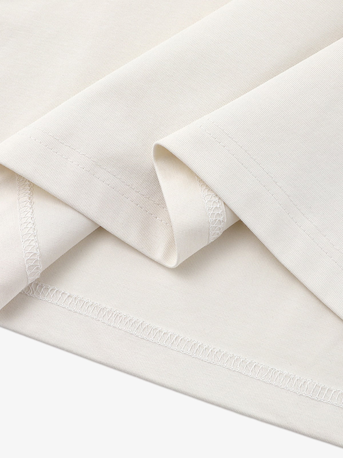 Stylish Layered T-Shirt with Bold Graphic Design for Casual Wear 