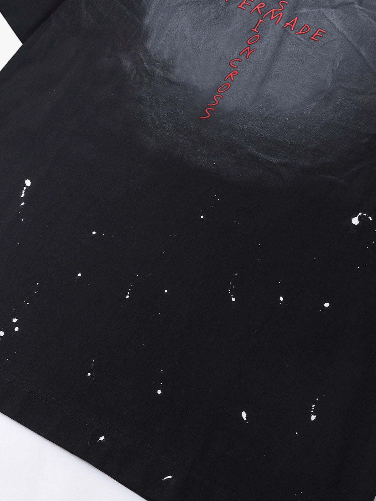 Cotton Oversized T-Shirt with Distressed Print and Cross Design for Streetwear Style?