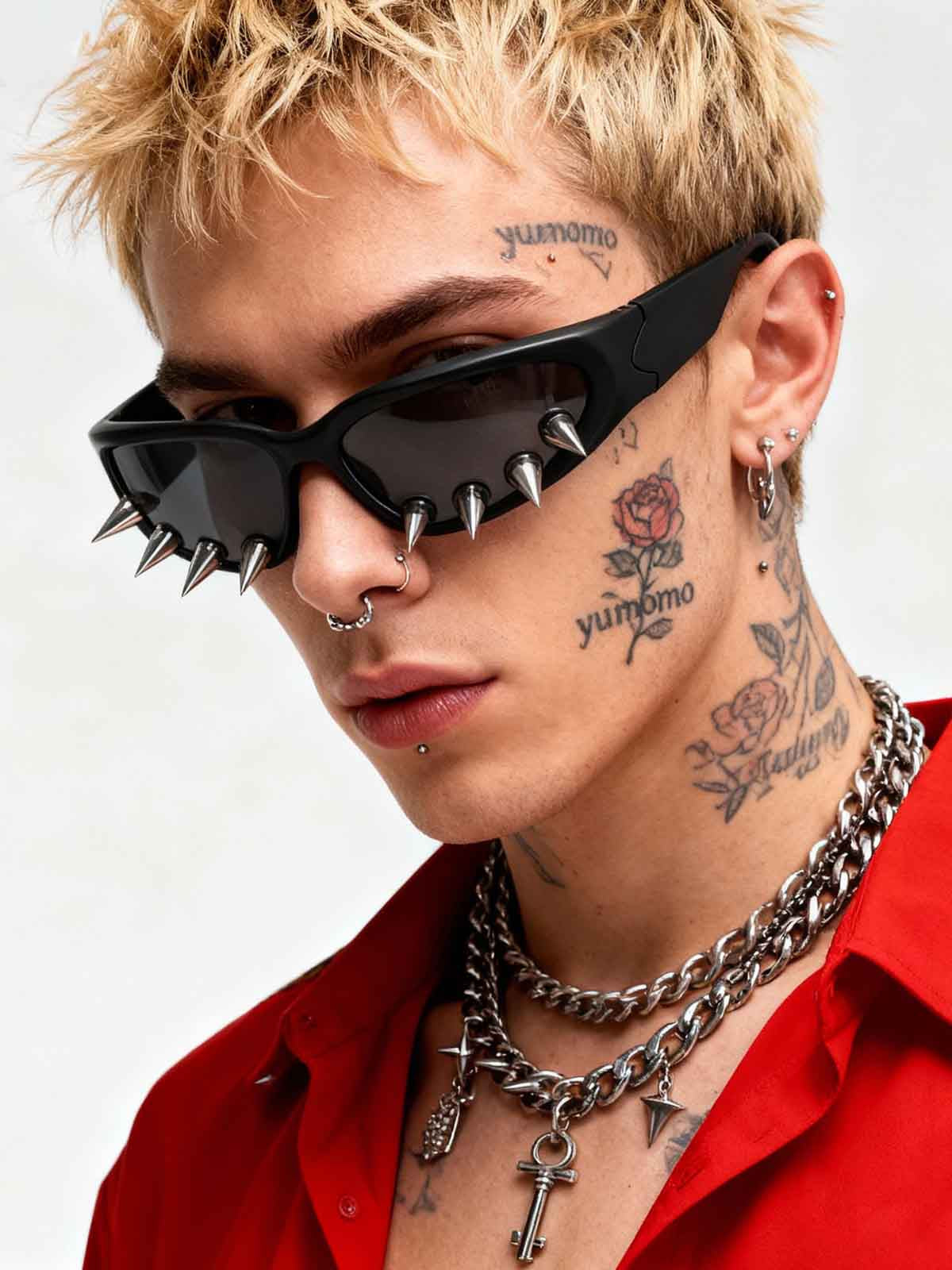 Edgy Spike-Embellished Sunglasses for Bold Fashion Statements 
