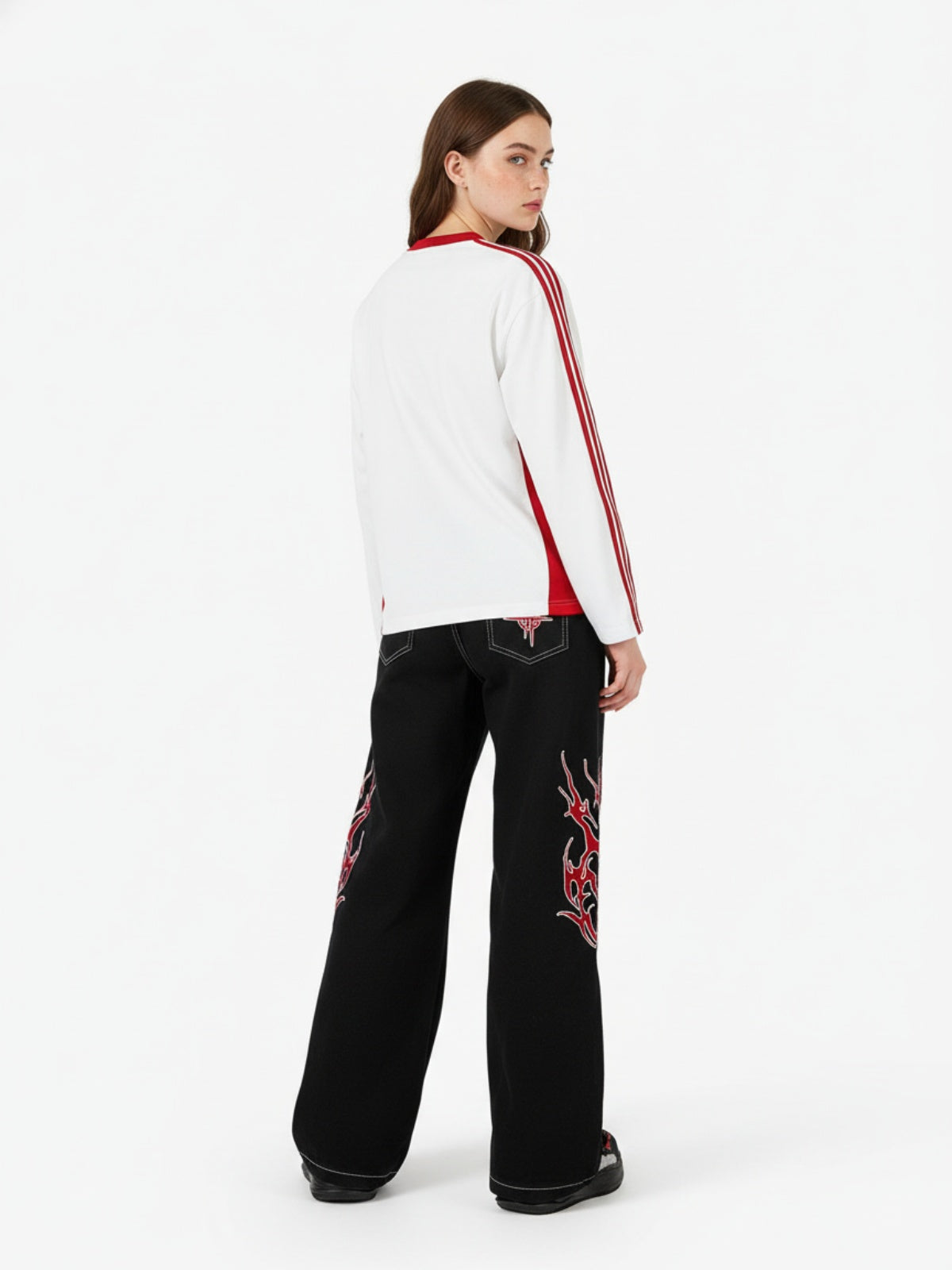 Contrast Flame Embroidered Baggy Jeans - 2364
