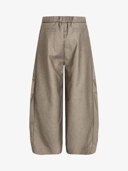 Wide-Leg Pleated Trousers for Modern Elegance 