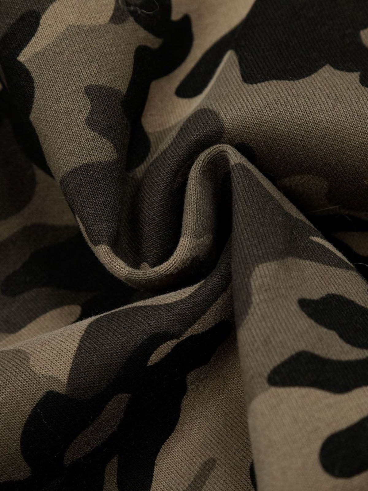 Camouflage Print Quilted Jacket for Men - Stylish and Versatile Winter Outerwear 