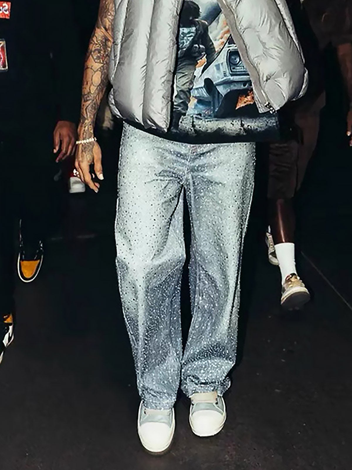 Distressed Diamond Decorated Belt Jeans 