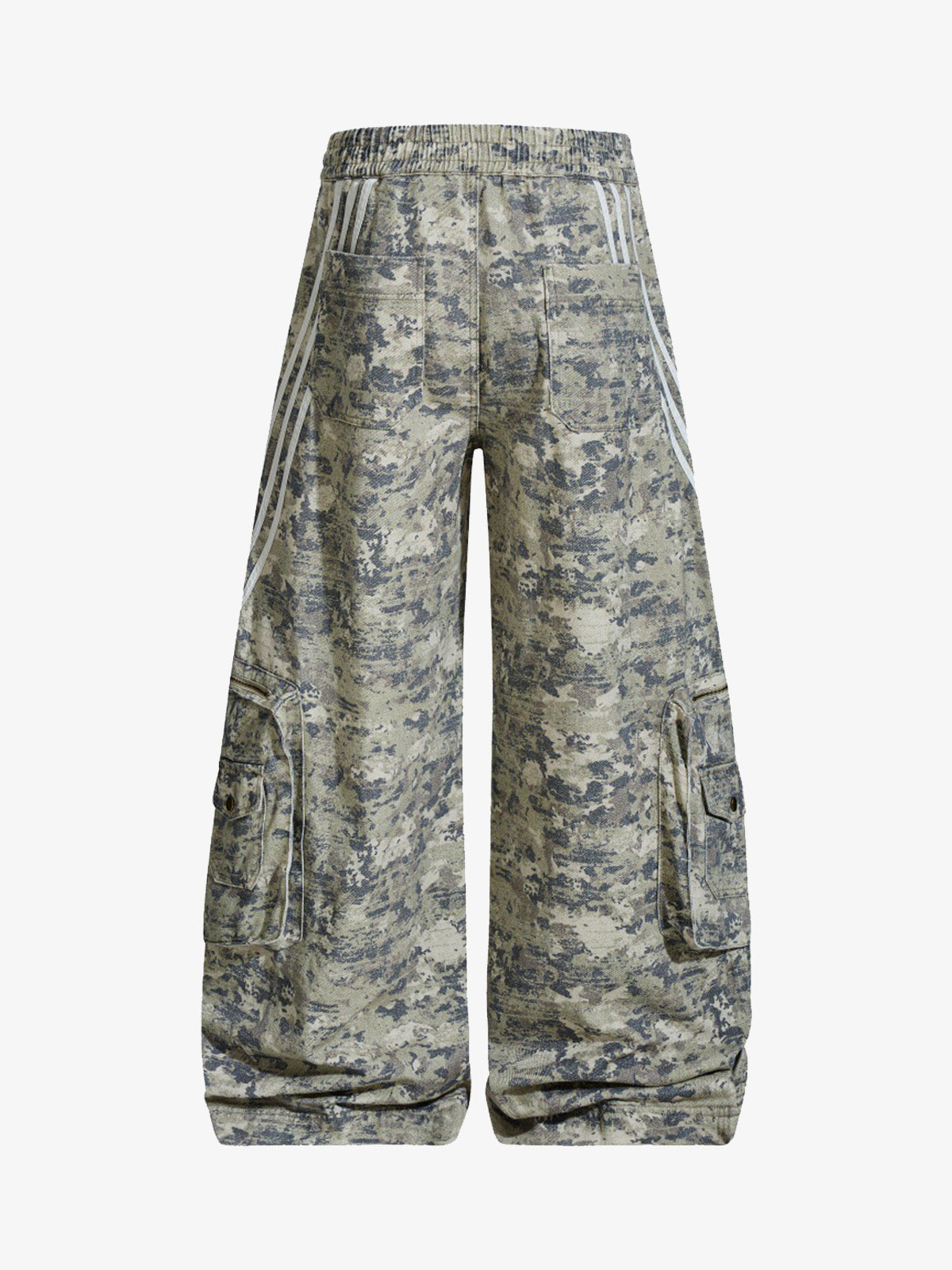 Plaid Jacket with Zipper Detail and Keychain Accessory 