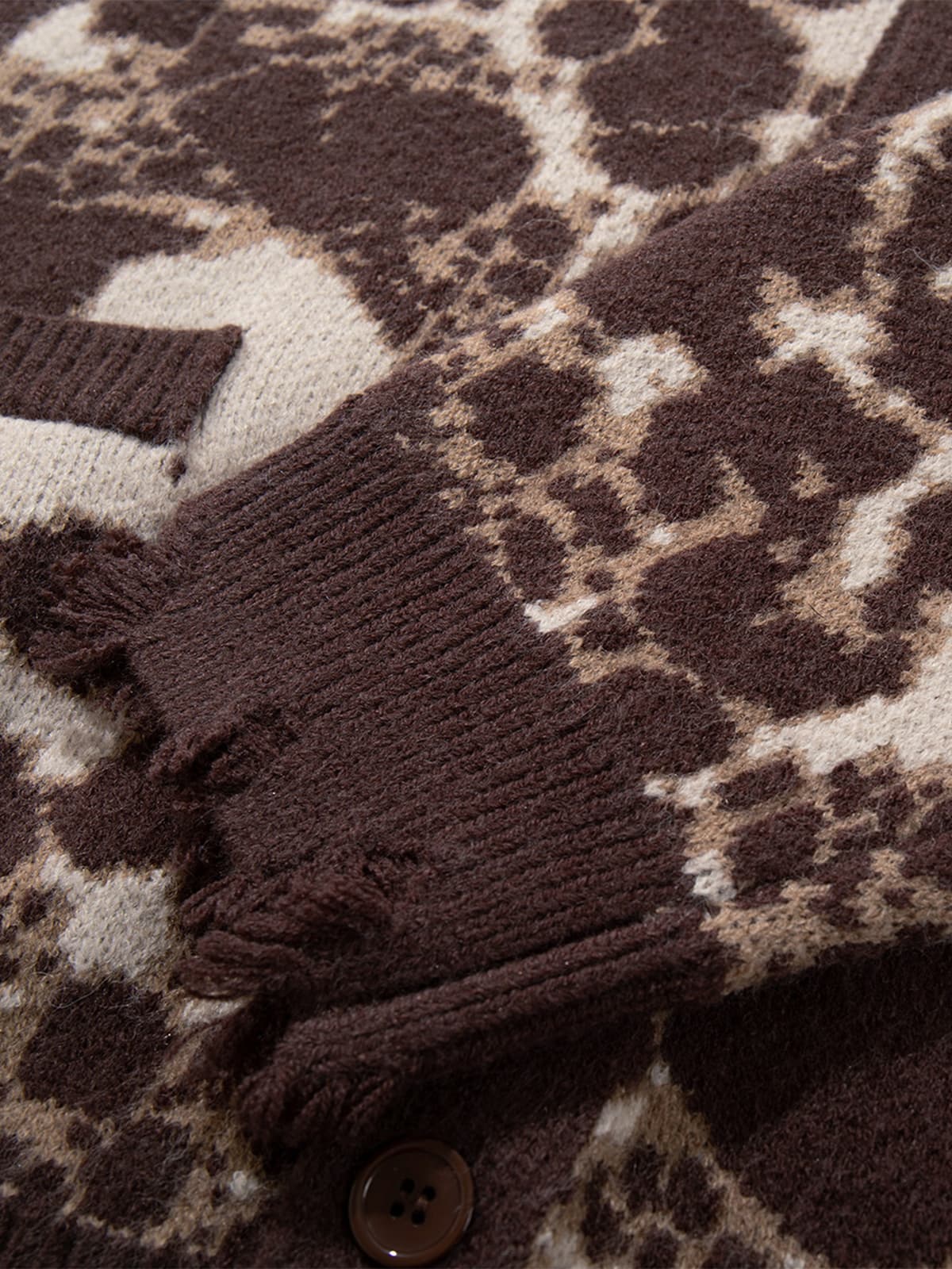 Skull Pattern Knit Sweater for Casual and Fashionable Looks 