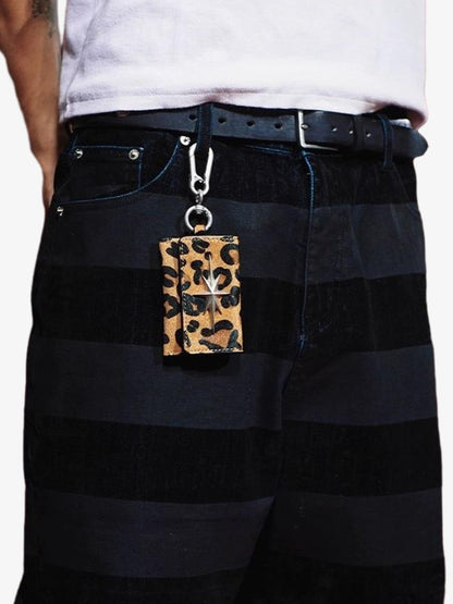 Leather Keychain with Star Emblem - Premium Black Leather Key Holder with Metal Clasp and Decorative Star Design?