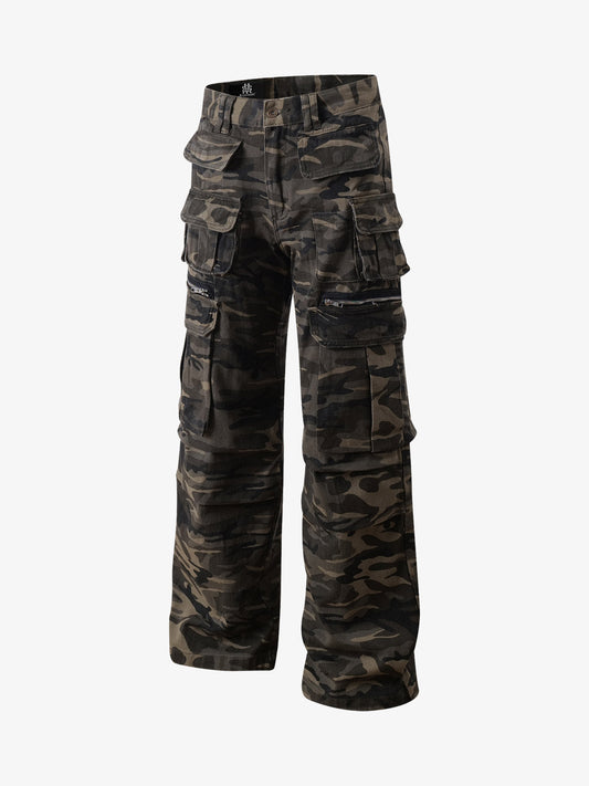 Camouflage Cargo Pants for Men - Stylish and Functional Design with Multiple Pockets 