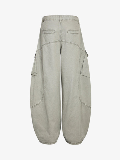 Wide-Leg Cargo Pants with Unique Pocket Design for Casual Style 