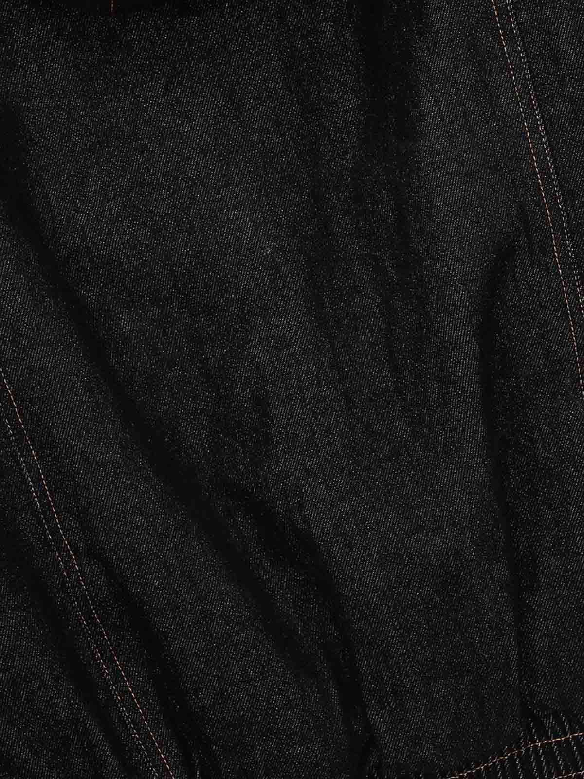 Edgy Spike-Embellished Sunglasses for Bold Fashion Statements 