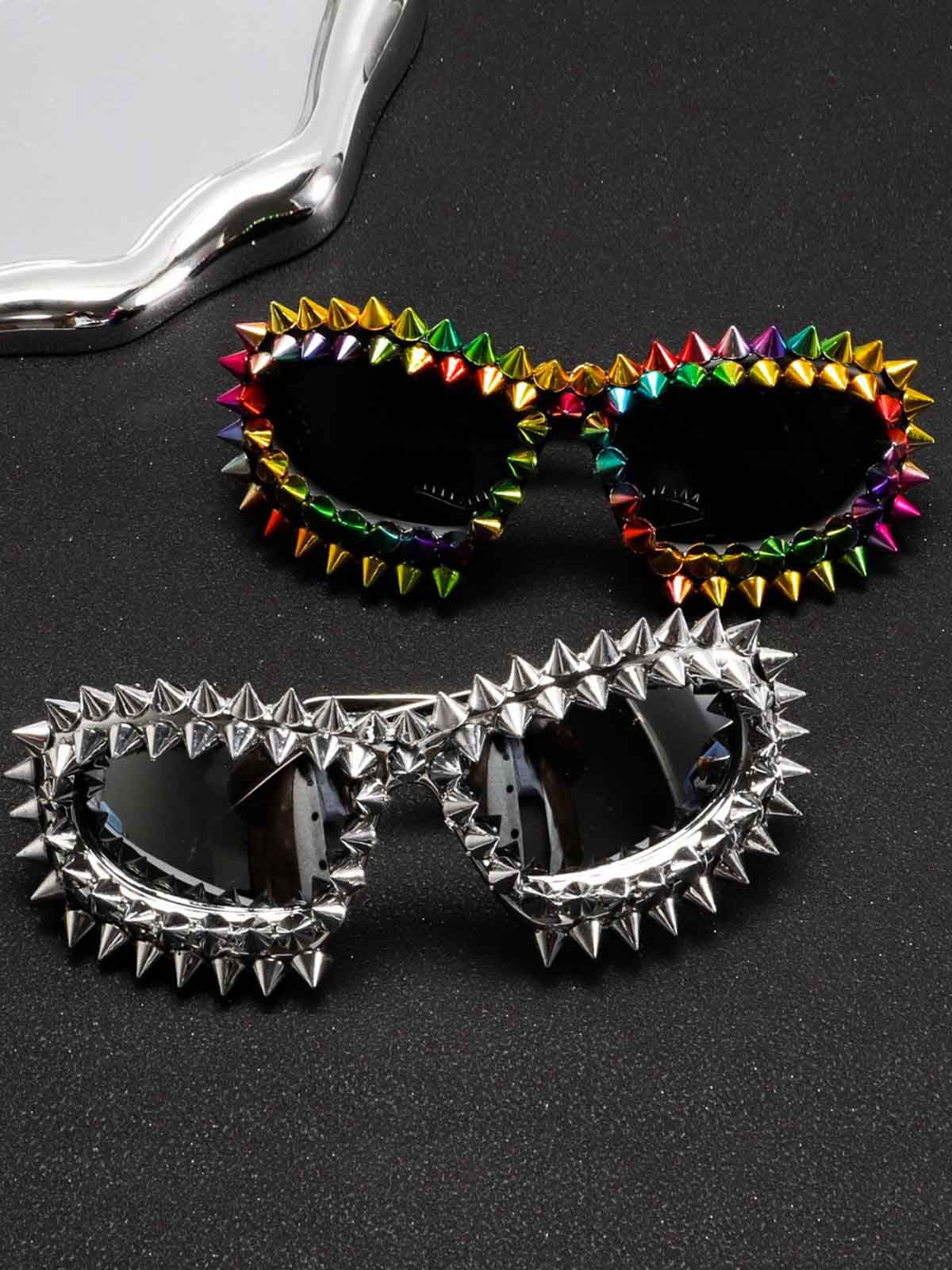 Edgy Spike-Embellished Sunglasses for Fashionistas 
