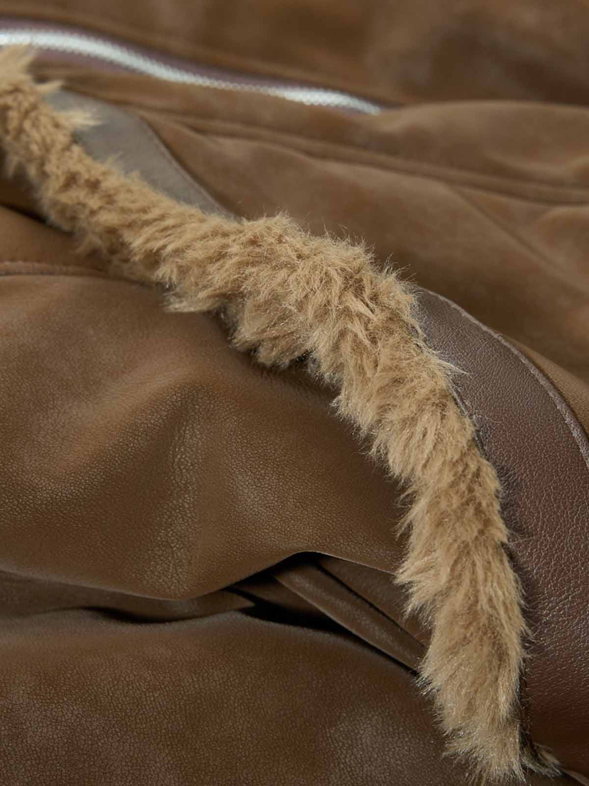 Edgy Spike-Embellished Sunglasses for Bold Fashion Statements 