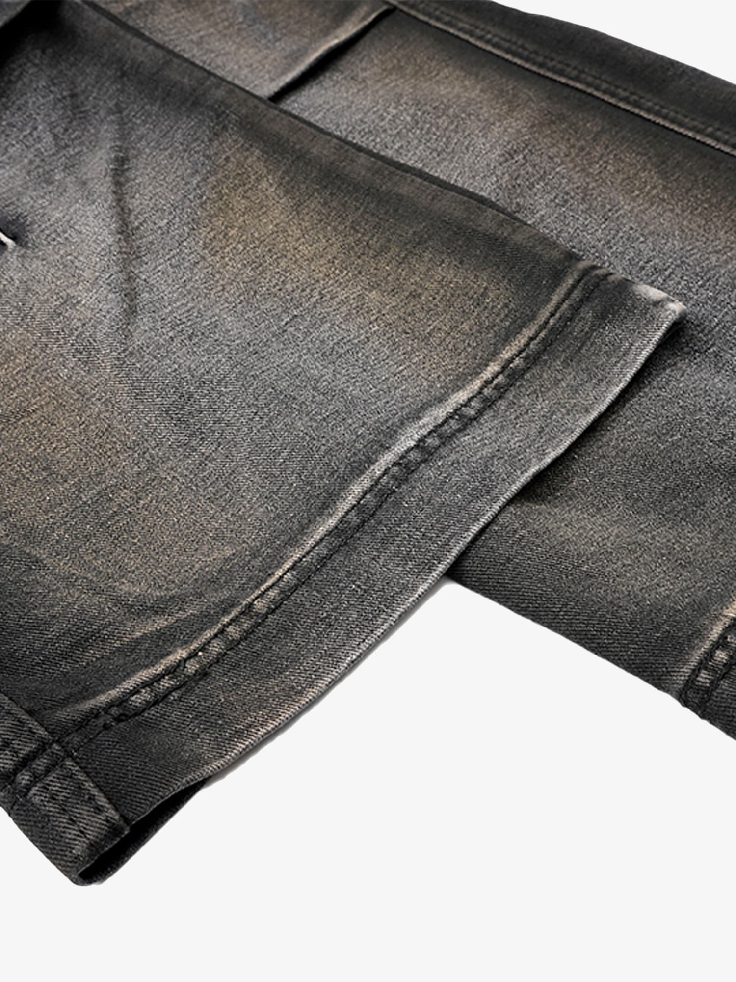 Washed Distressed Pleated Cargo Jeans 