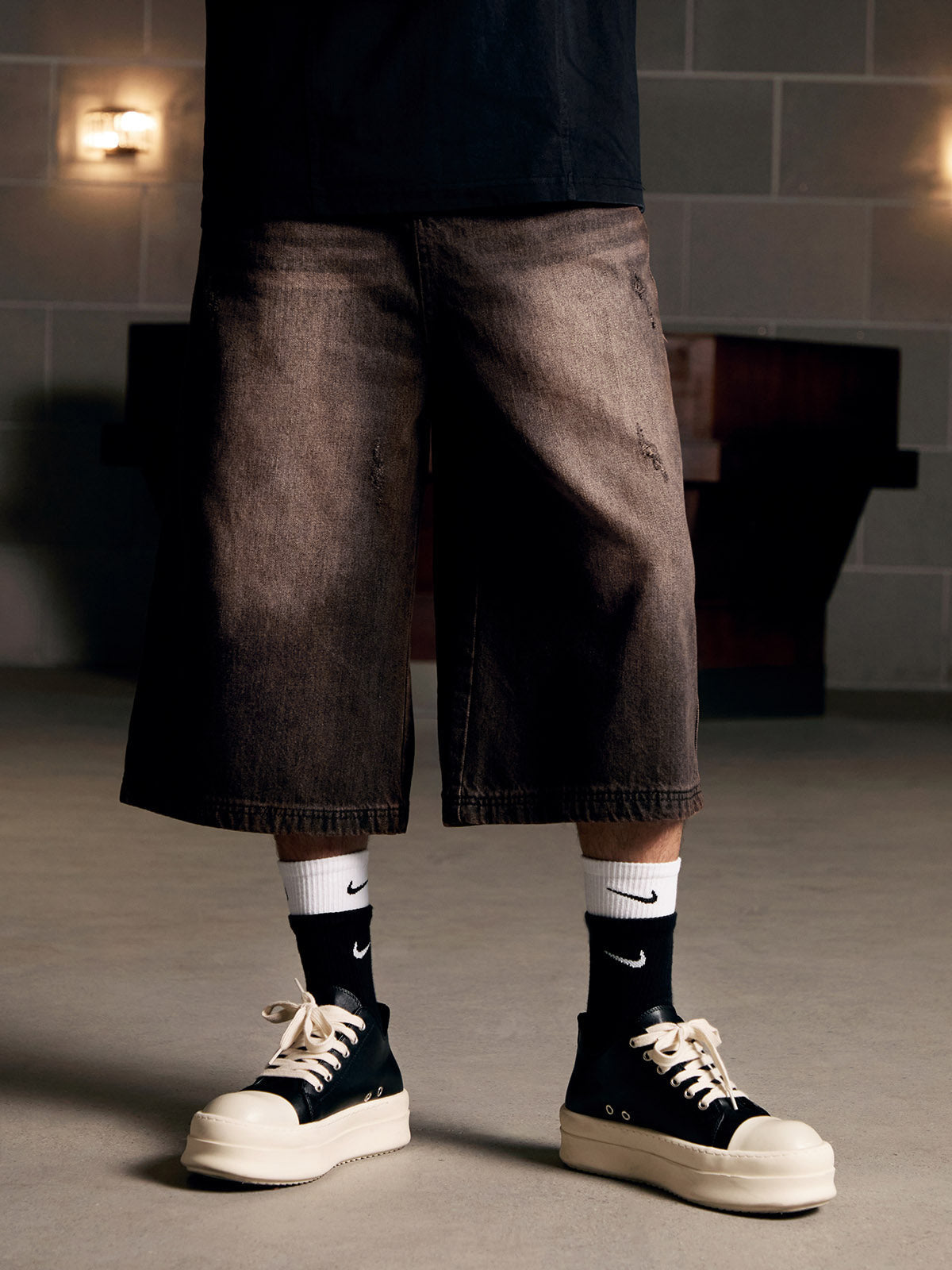 Distressed Washed Denim Cropped Jorts - 2399 