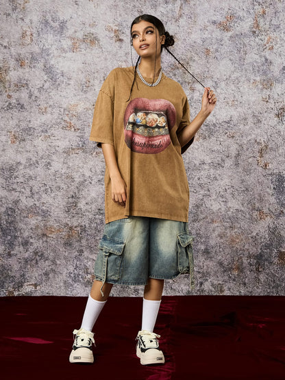 Artistic Lips Graphic T-Shirt 