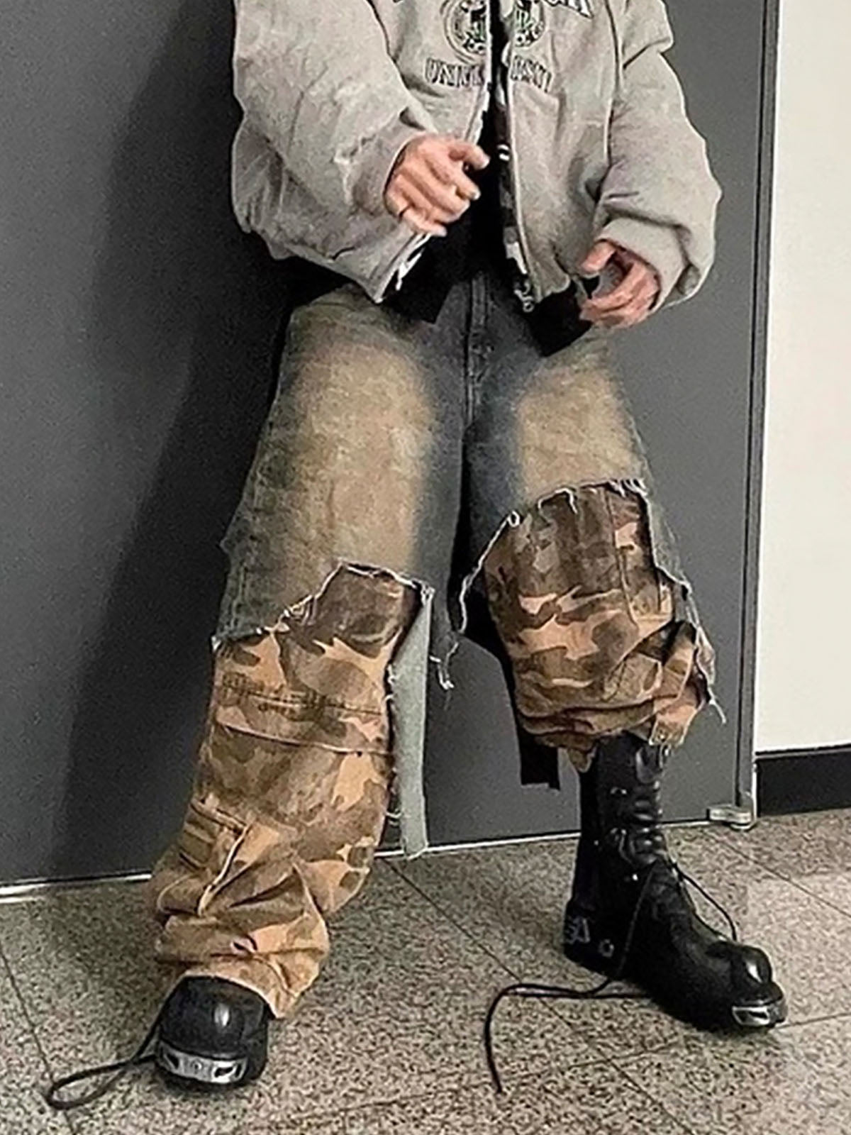 Retro Stitching Faux Two-Piece Camouflage Jeans - 2413 